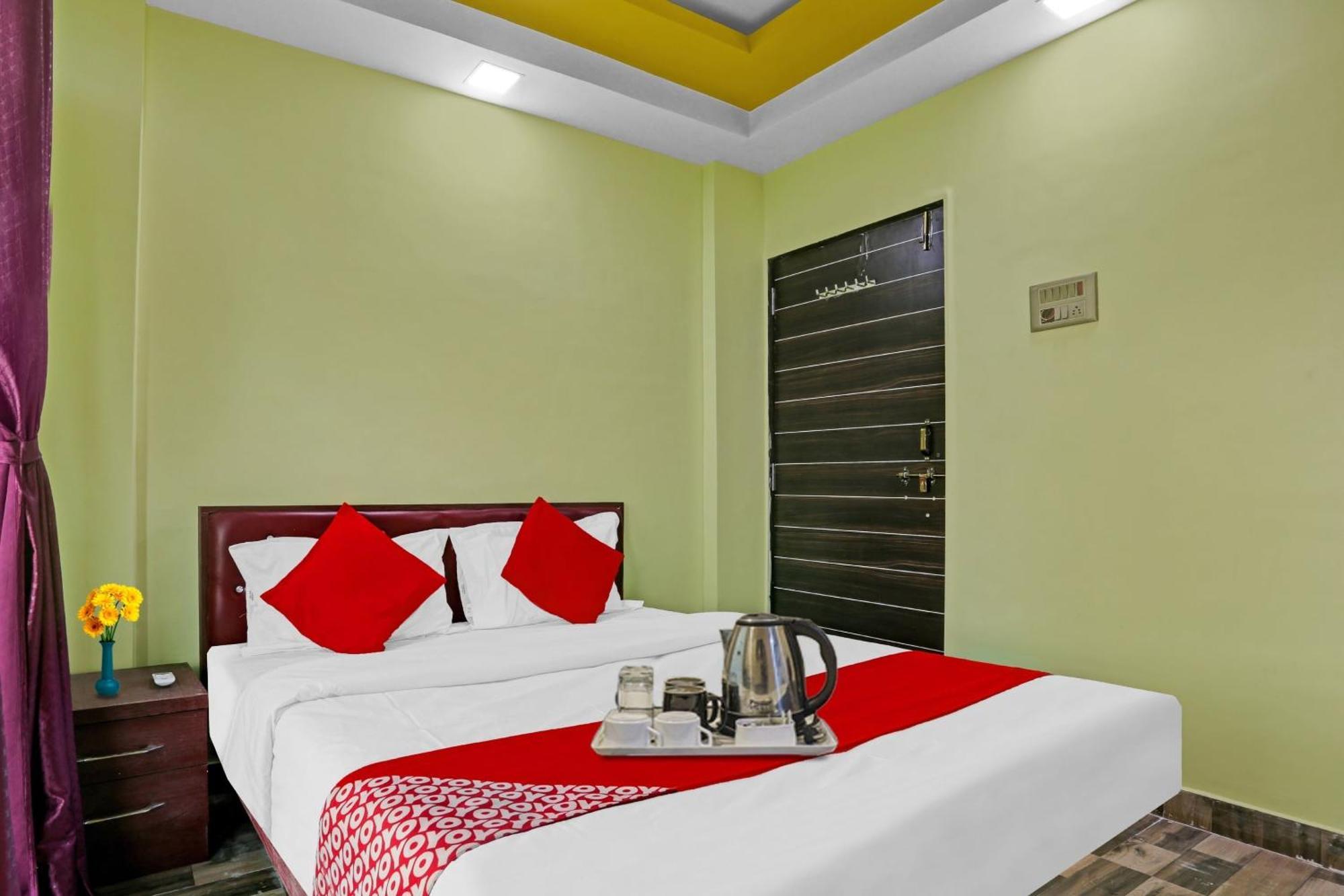 Hotel O Om Sai Residency Lodging And Boarding Taloje Budrukh Extérieur photo